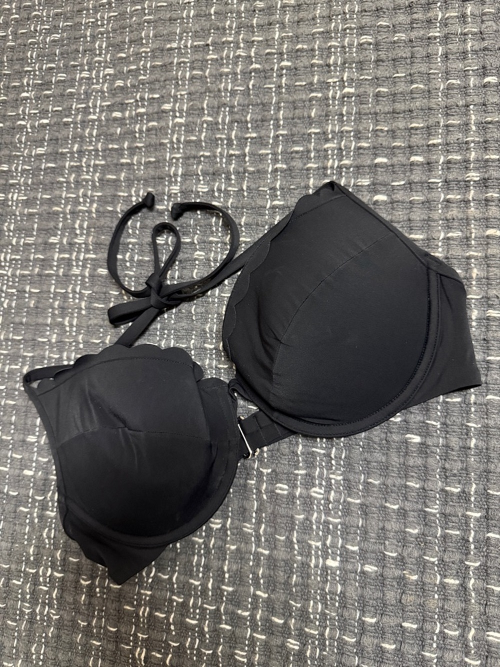 H&M Black Molded Underwire Bikini Top with Halter Tie